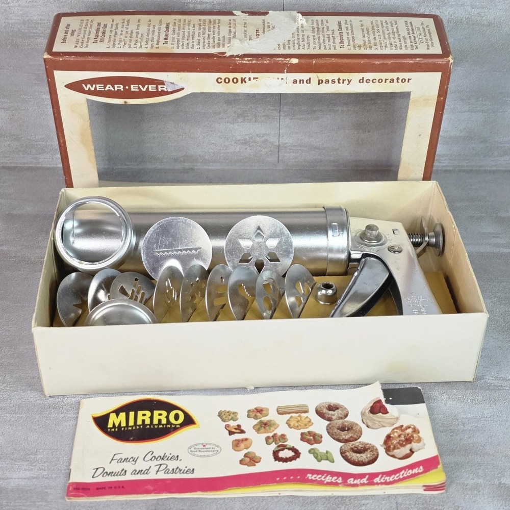 VTG MCM Mirro Wear-Ever Cookie Gun Pastry Decorator Original Box No. 3365